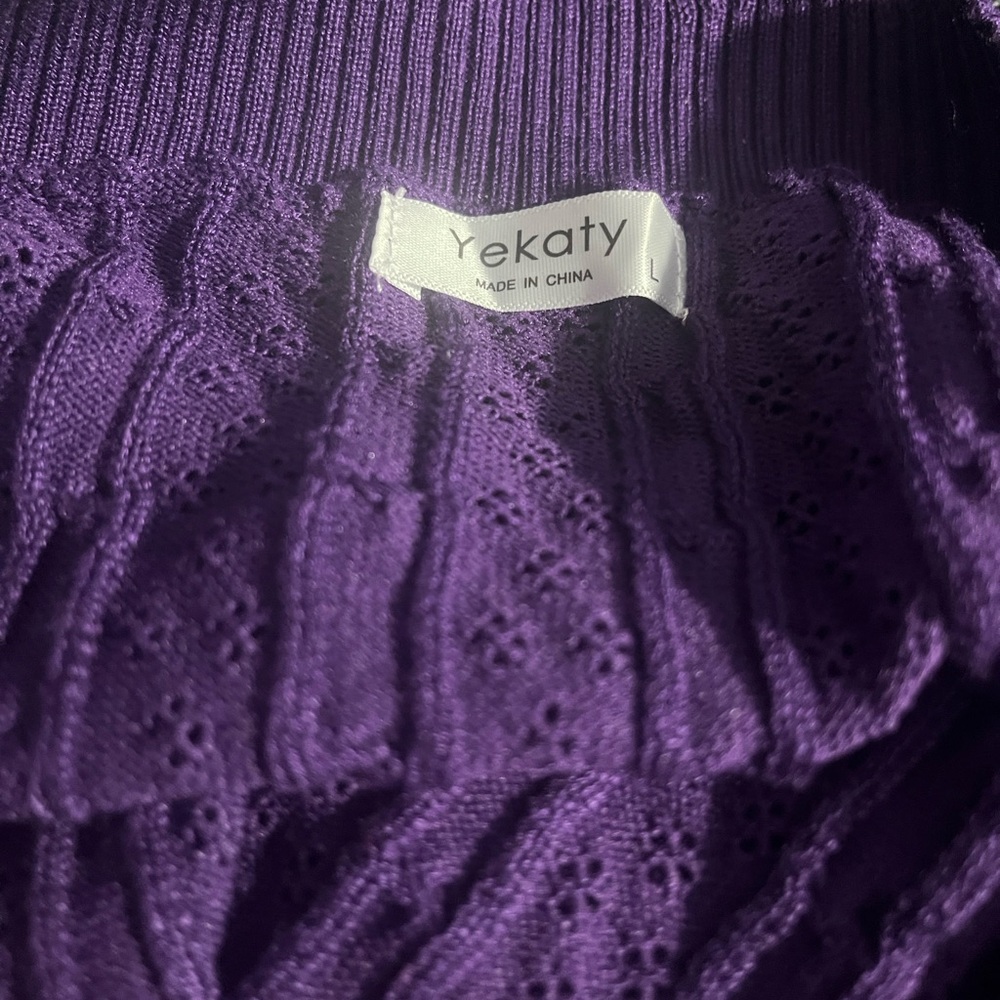 Elegant Purple Cable Knit Women's Cardigan - Picture 2 of 6